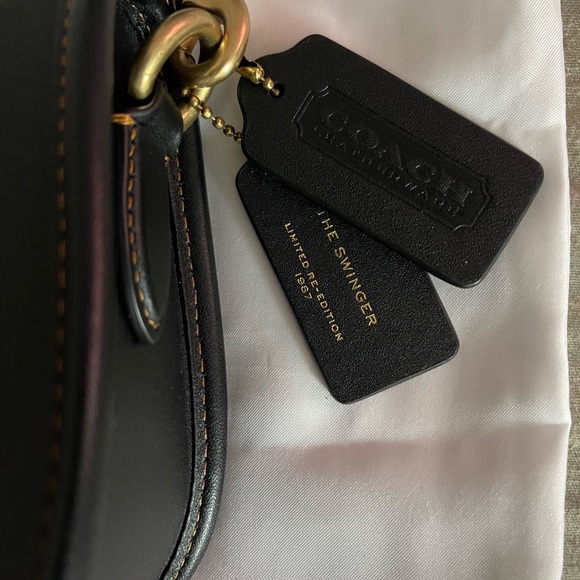 Coach Black Swinger Shoulder Bag - Picture 2 of 13
